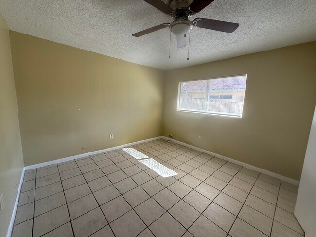 Building Photo - 1516-1543 43rd Ave