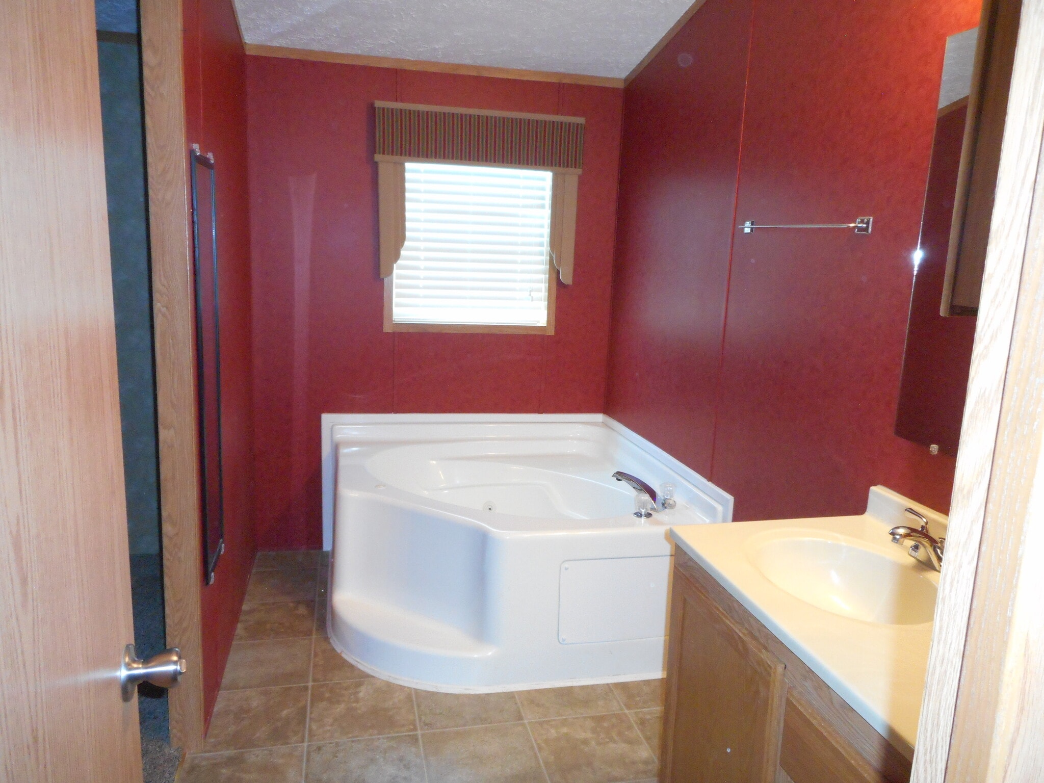 Building Photo - 10543 Emberwood Dr