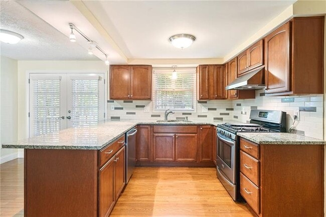 Building Photo - 140 Roswell Farms Ct