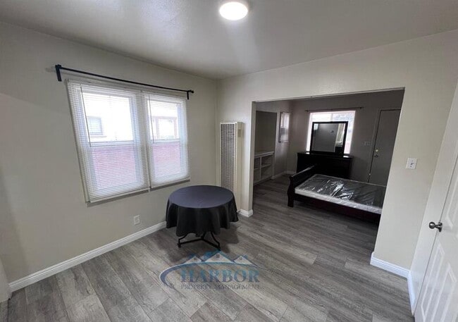 Building Photo - 782-786 W 18th St