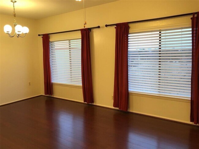 Building Photo - 2211 S Braeswood Blvd