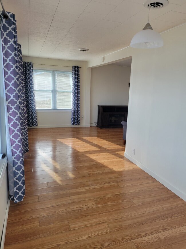Dining Room Facing LR View 2 - 5207 N Shore Dr