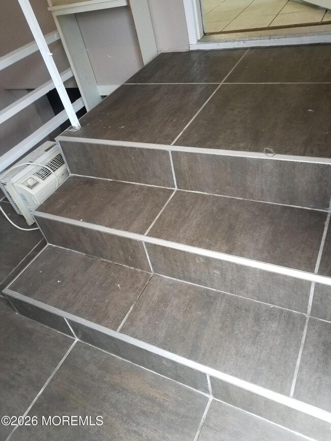 Building Photo - 87 Seaview Ave