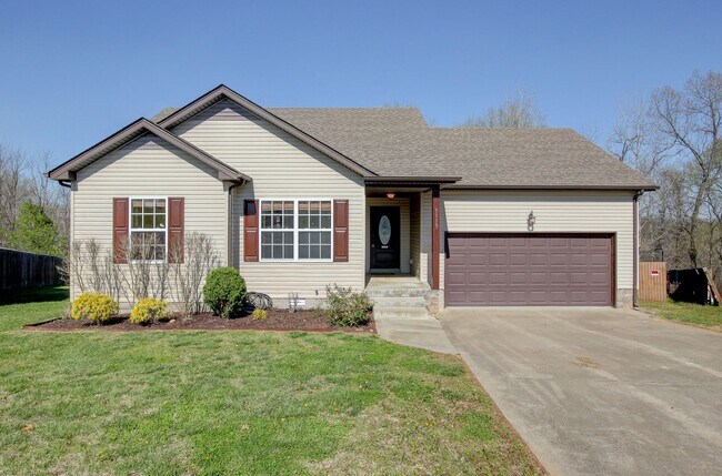 Building Photo - Sweet 3 bed 2 bath.  Cat friendly.