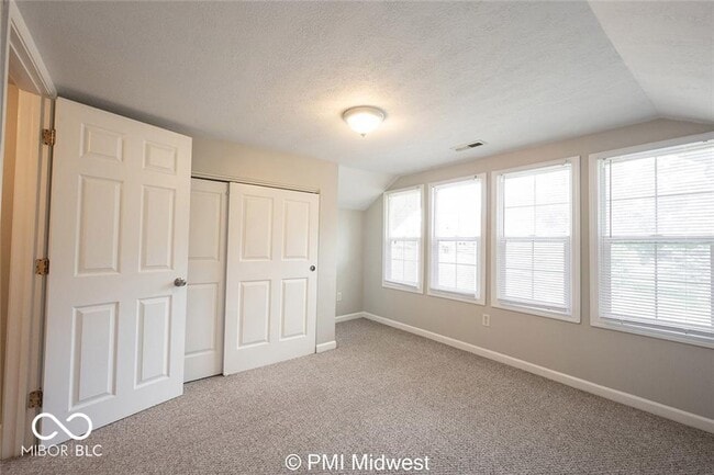 Building Photo - 395 E Main St