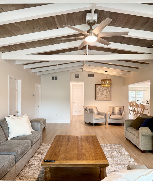 Building Photo - 156 N Boulevard of the Presidents