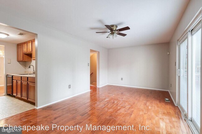 Building Photo - 3 br, 2.5 bath House - 1821 Blue Jay Court