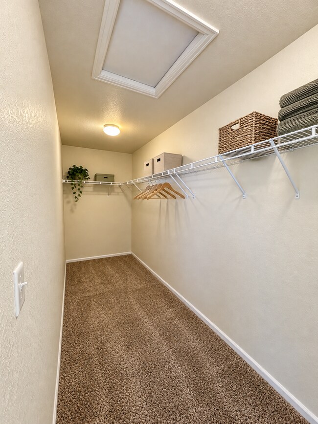 Building Photo - 2145 Clipper Way
