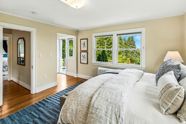 Building Photo - Capitol Hill View Home