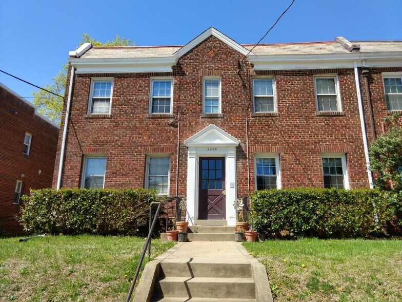 Primary Photo - 2224 40th St NW