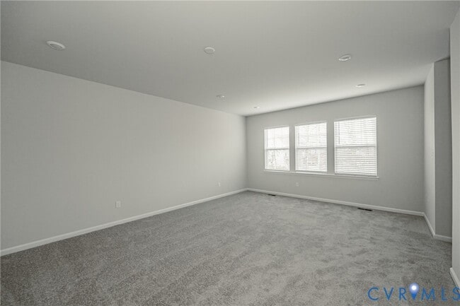 Building Photo - 6467 Fennec Run