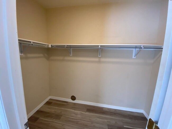 Building Photo - Reunion Two Bedroom Condo with Garage