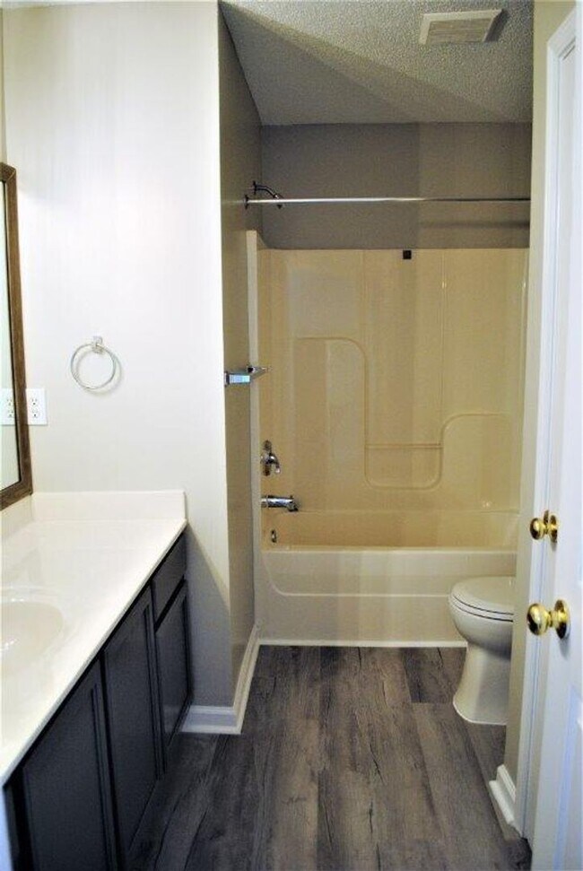 Building Photo - Pawleys Retreat