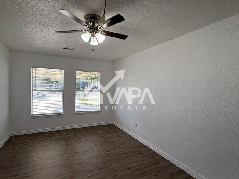 Building Photo - 311 Bertetti Dr