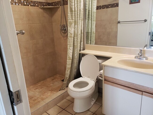 Building Photo - MAUI BANYAN - 1bd. 1bath fully furnished u...