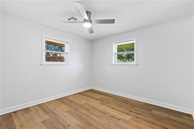 Building Photo - 542 Marino Dr