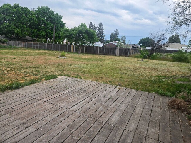 Building Photo - 3 Bedroom - 2 Bath Home in Spokane Valley