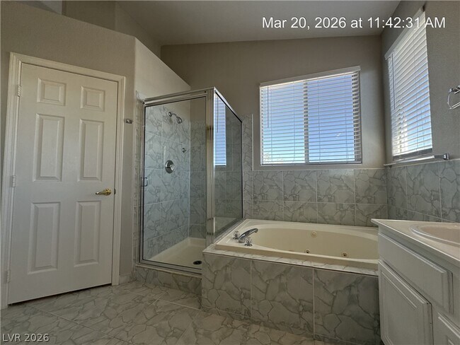 Building Photo - 9712 Floweret Ave