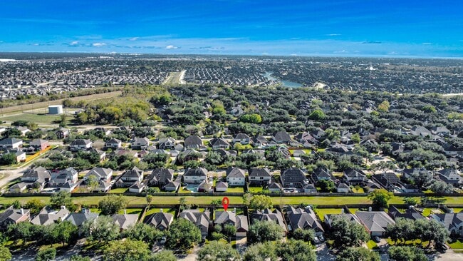 Building Photo - 1631 Mustang Crossing