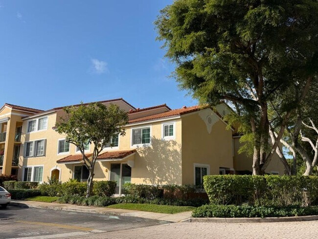 Building Photo - 117 Yacht Club Way