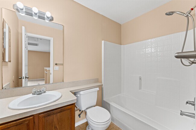 Building Photo - 3414 Dartmouth Field Ln