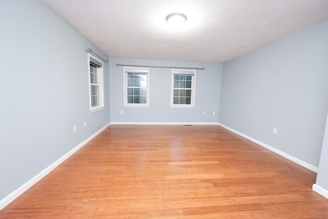 Building Photo - 55 Glenrose Ave