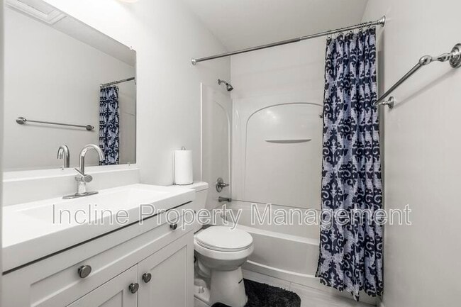 Building Photo - 7623 Yellowwood Ln