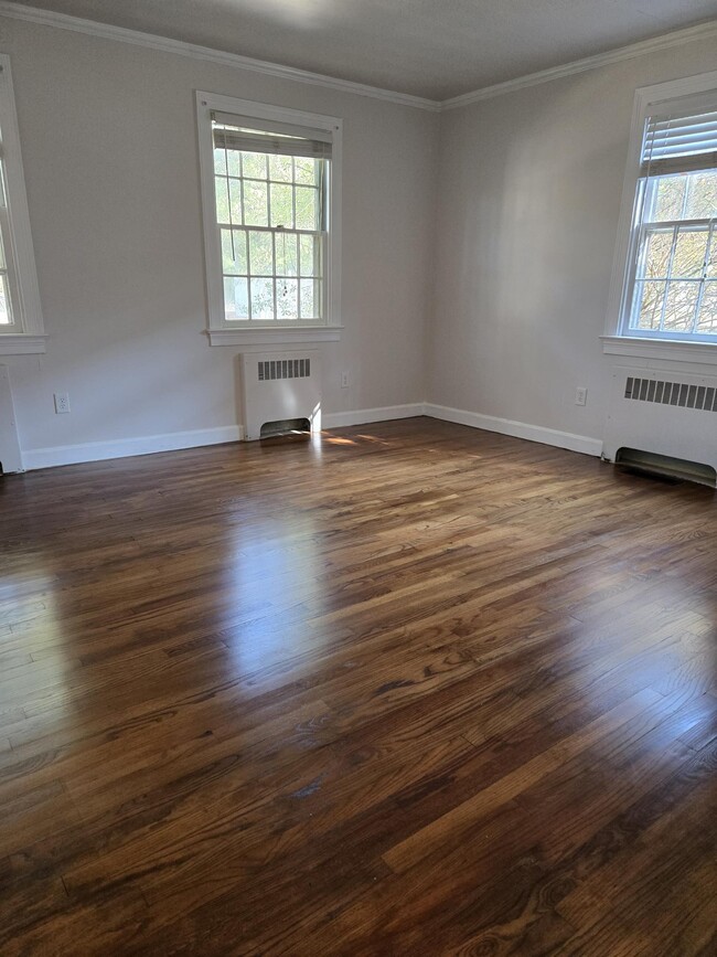 Main Bedroom - 415 S Washington St