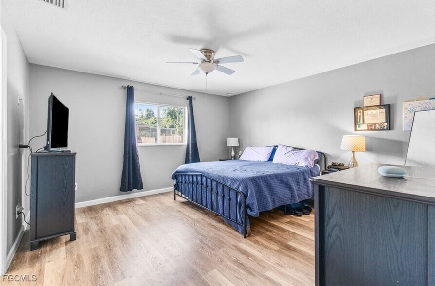 Building Photo - 17404 Dumont Dr