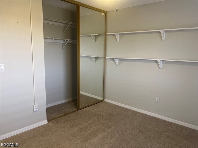 Building Photo - 7430 Lake Breeze Dr
