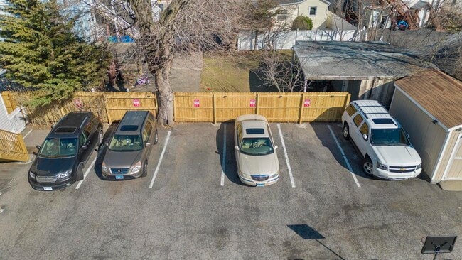 Building Photo - 48 Lockwood Ave