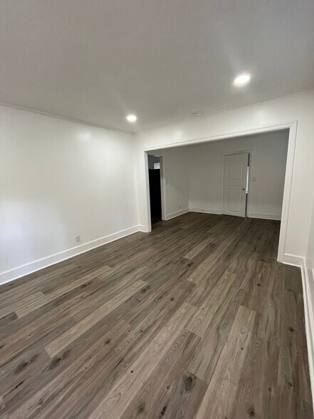 Building Photo - 3939 Mathis St