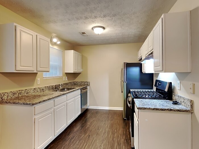 Building Photo - 9135 Jefferson Village Dr SW