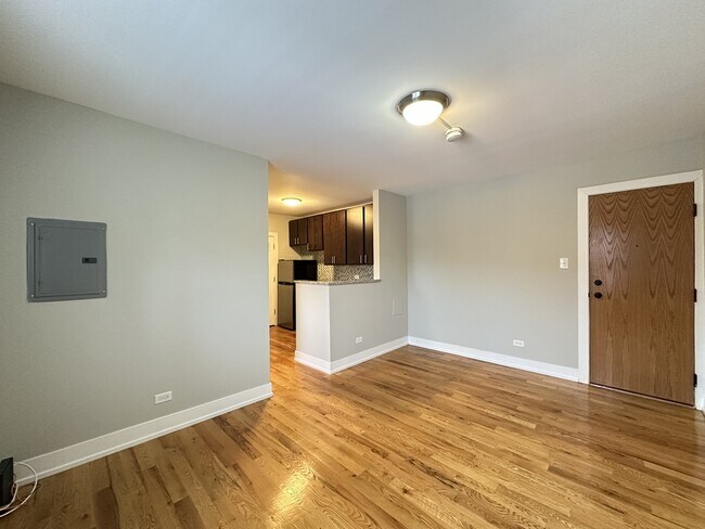 Building Photo - 2917 N Mildred Ave