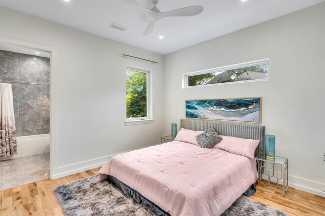 Building Photo - 7533 Royal Pl