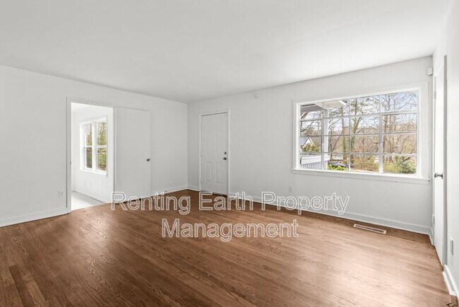 Building Photo - 1209 Linwood St