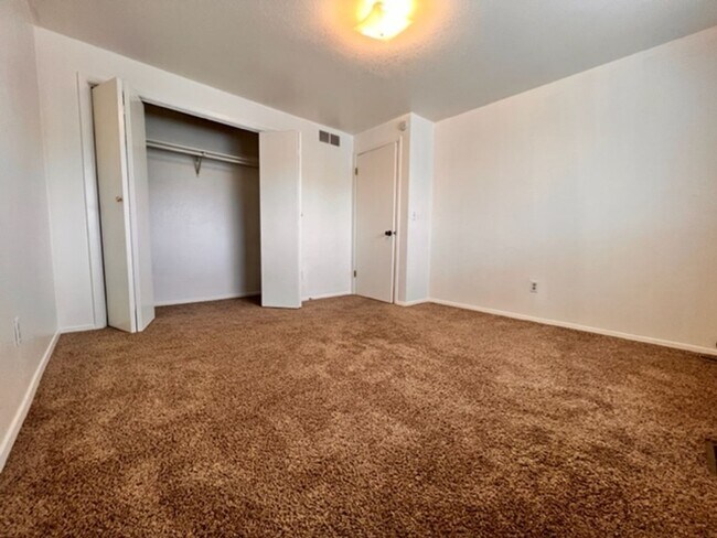 Building Photo - 200 N Stierman Way