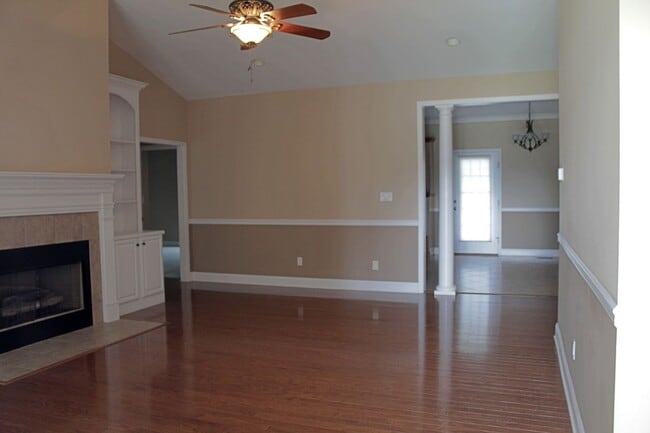 Building Photo - For Rent - Charming 3BR/2BA Home in Macken...