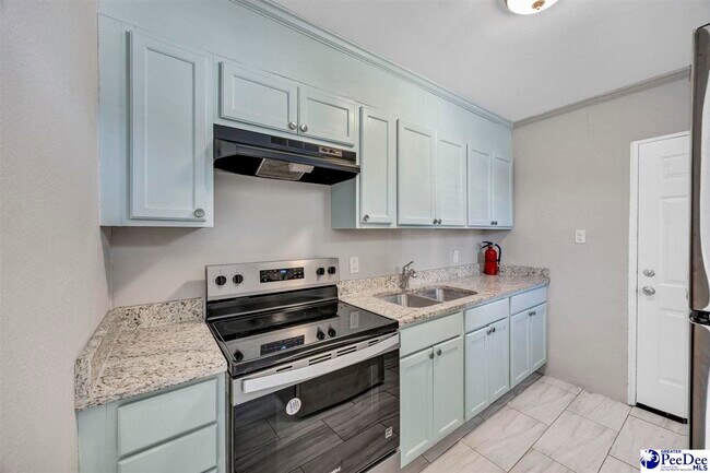 Building Photo - 2514 Bratton St