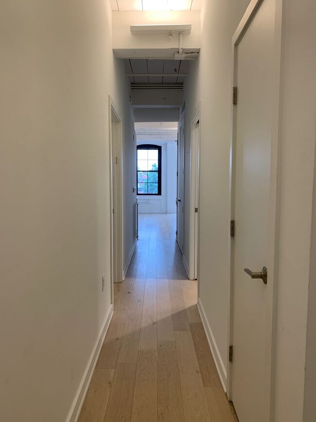 Interior Photo - 420 Fairmount Avenue Partners LP