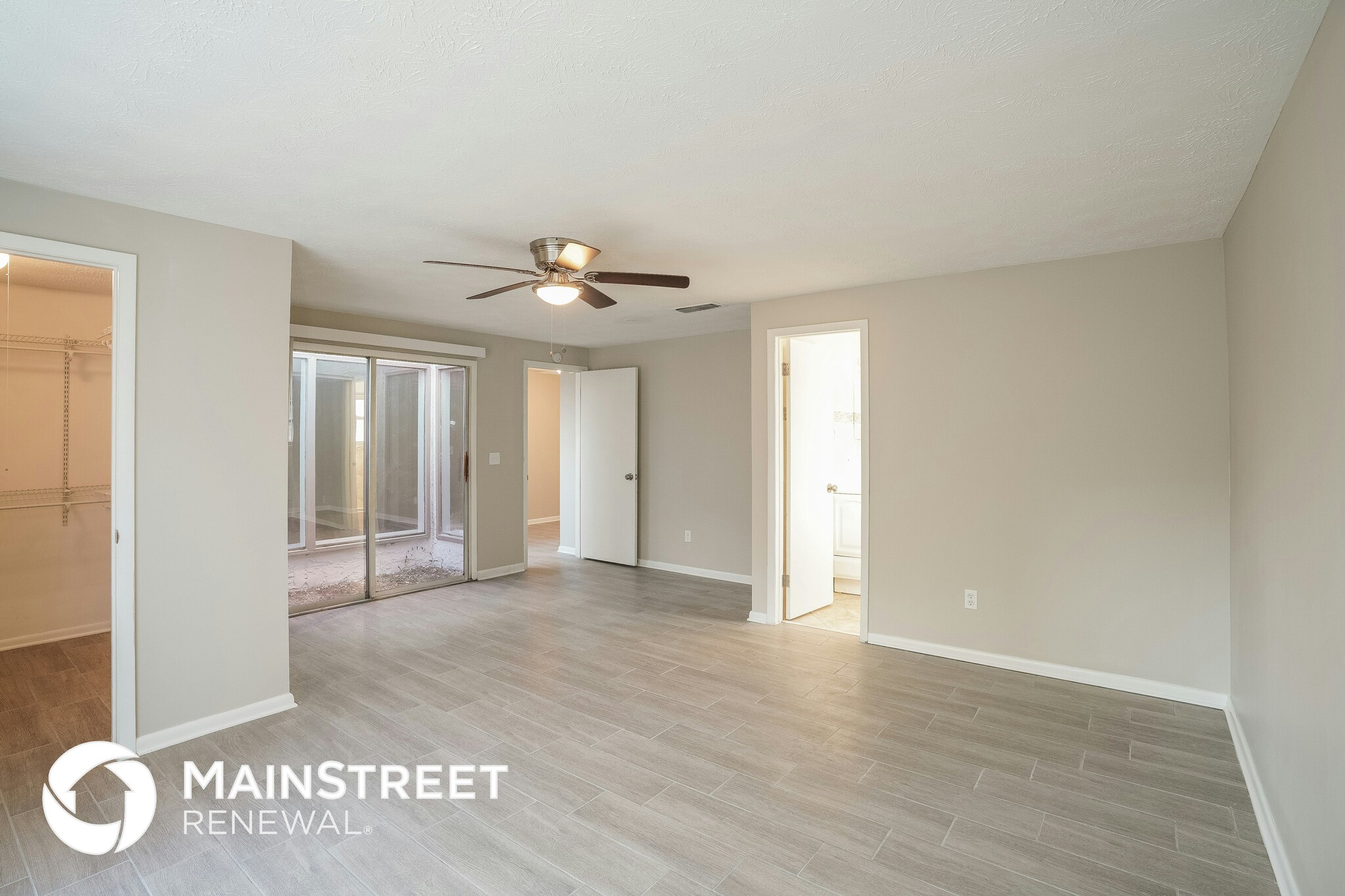 Building Photo - 970 Dostie Cir