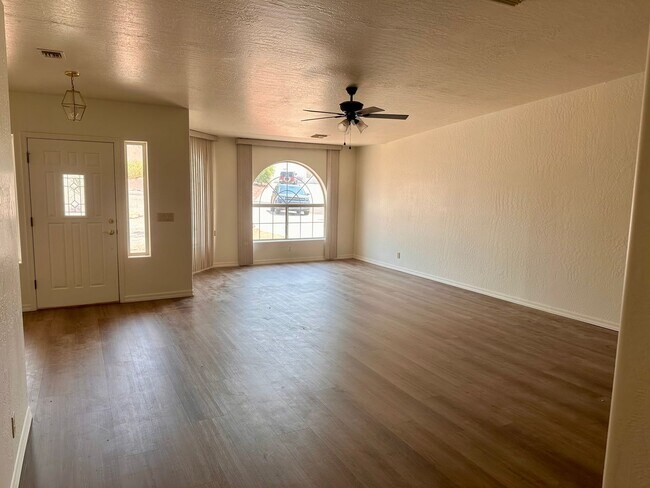 Building Photo - Long Term Rental