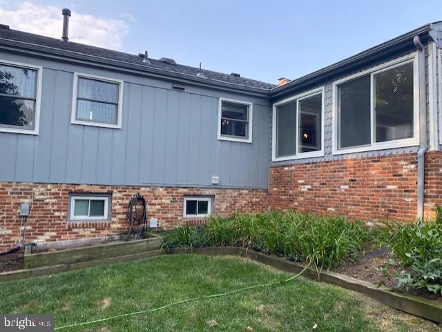 Building Photo - 2205 Colonial Woods Dr