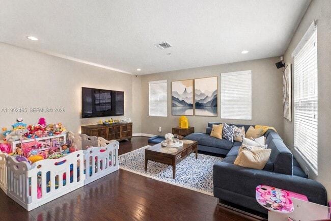 Building Photo - 14721 SW 13th St