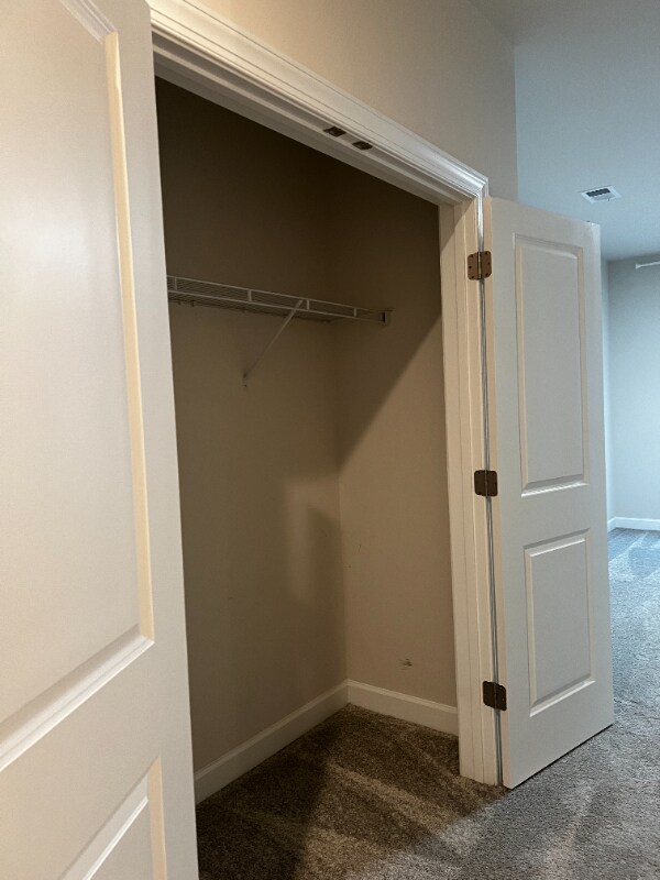 Building Photo - 3927 Fair Ridge Dr