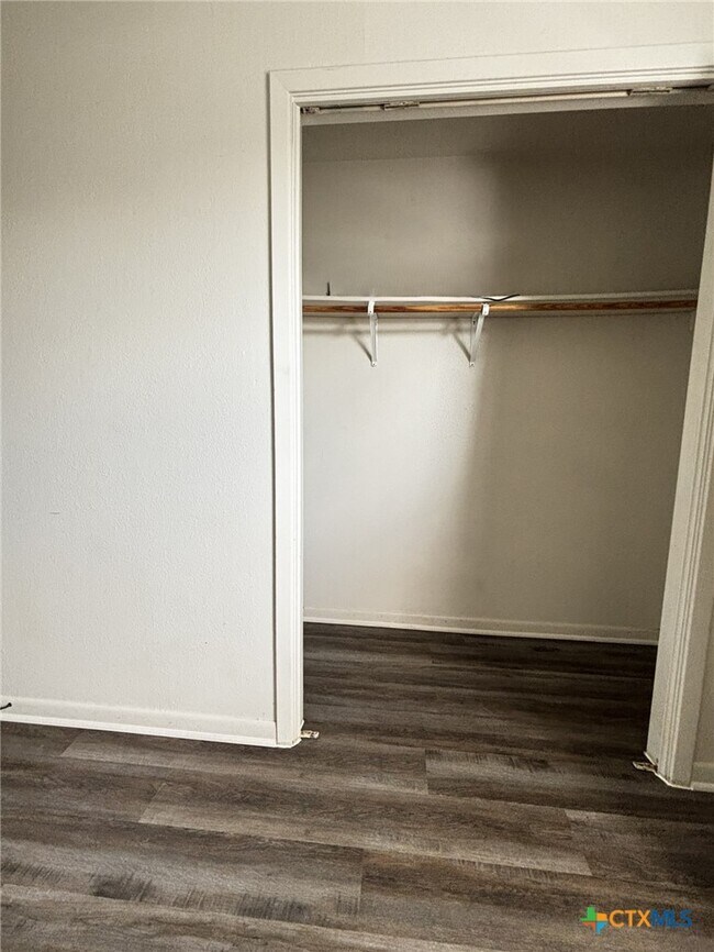 Building Photo - 4801 Rainbow Cir