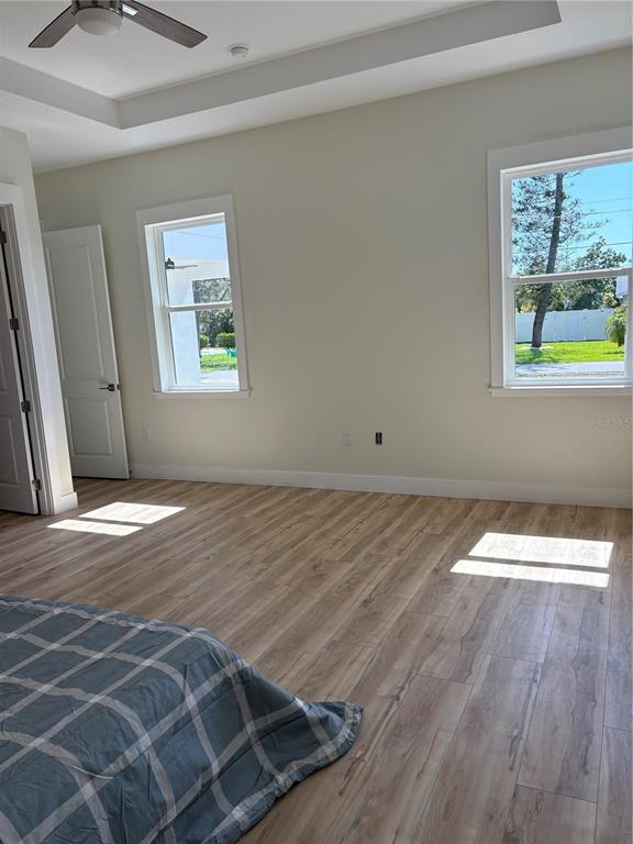 Building Photo - 14733 Sunset Dr