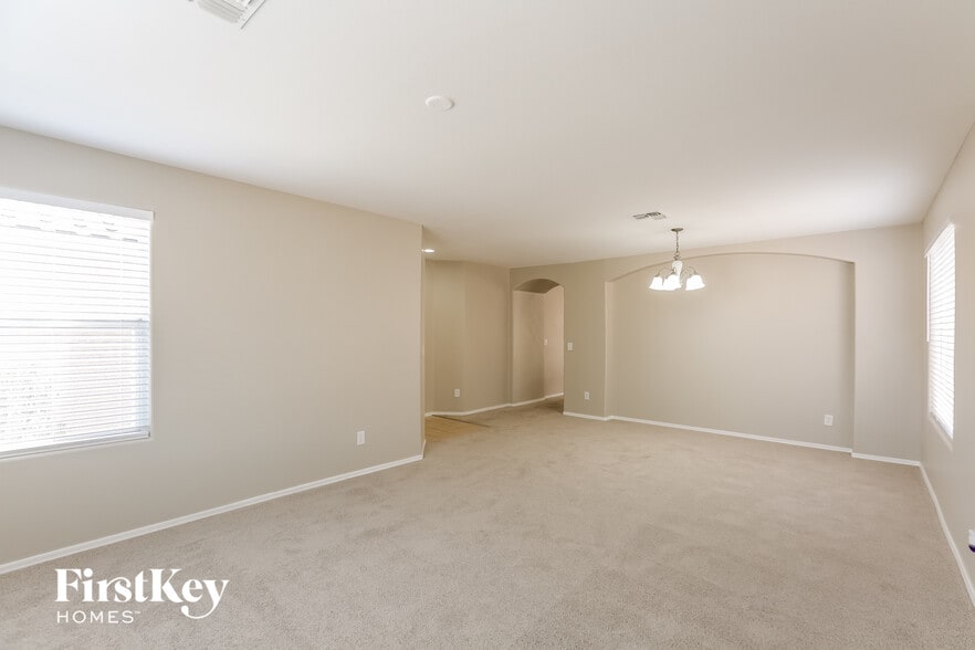 Building Photo - 2003 W Burgess Ln