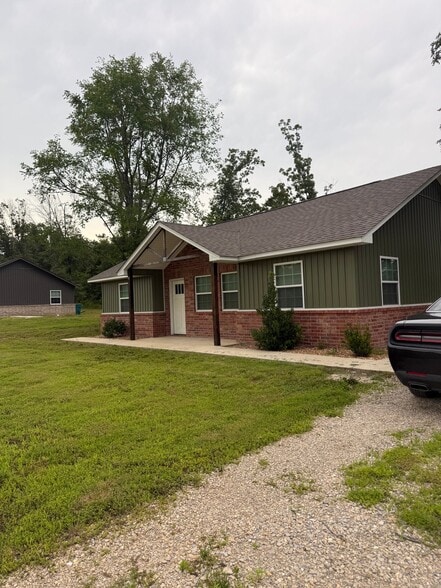 Building Photo - 88 Rustic Ln