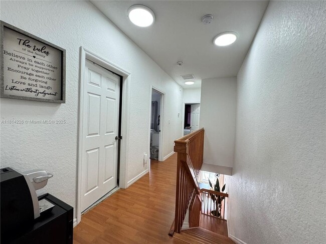Building Photo - 10833 NW 83rd St